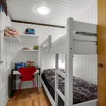 Sjarlotte - 400m To The Fjord By Interhome Nyaraló