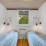 Nyaraló Sjarlotte - 400m To The Fjord By Interhome