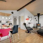 Sjarlotte - 400m To The Fjord By Interhome