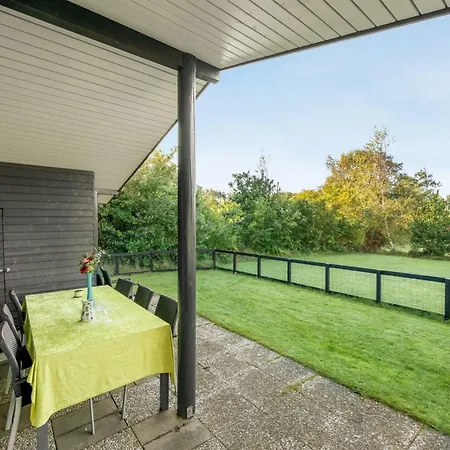 Hébergement de vacances Sjarlotte - 400m To The Fjord By Interhome
